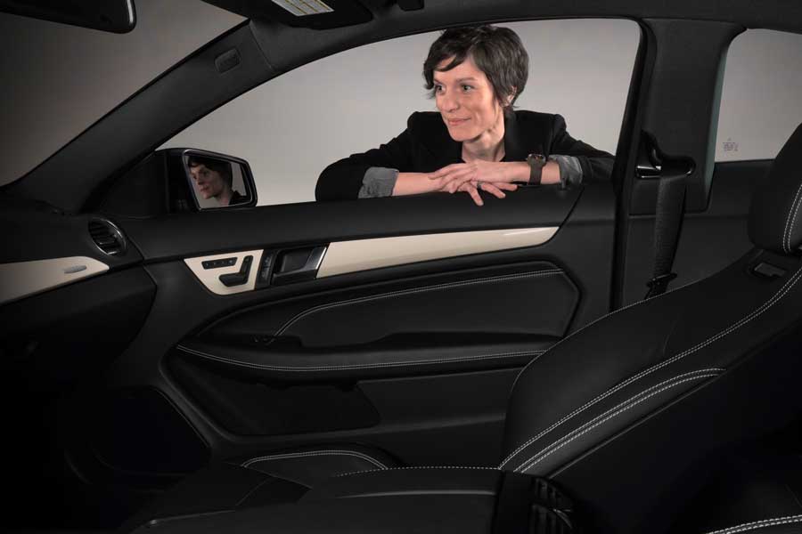 Kako automobil privlači žene