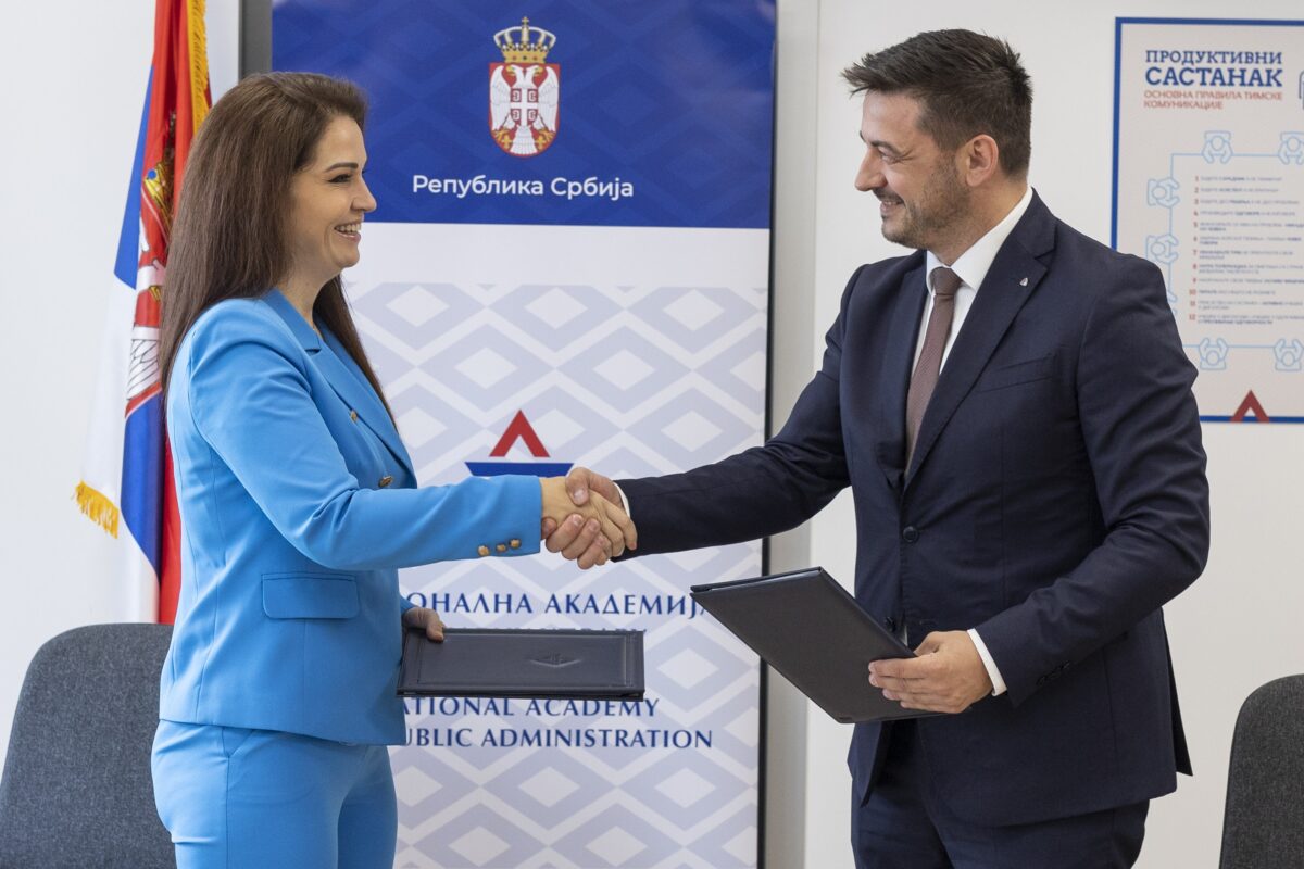 Potpisan Memorandum o saradnji između Agencije za bezbednost saobraćaja i Nacionalne akademije za javnu upravu