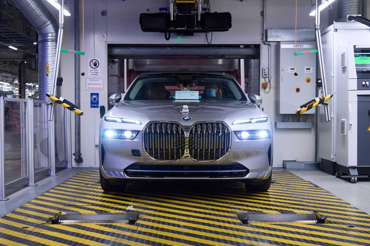 BMW slavi proizvodnju 2.000.000. serije 7