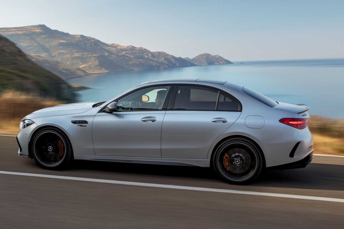 Po prvi put u istoriji s četiri cilindra: Mercedes-AMG C63
