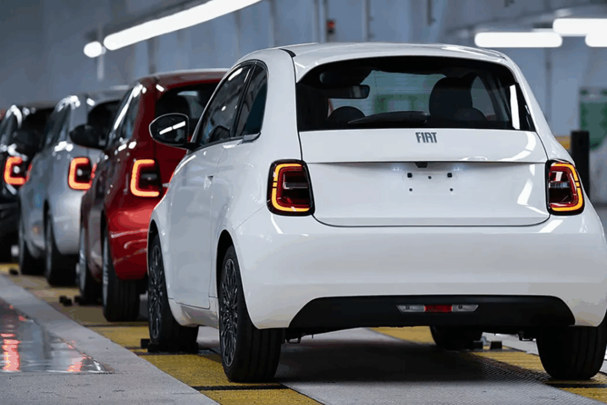 Novi Fiat 500 Ibrida konačno pristiže, i to s manuelnim menjačem!