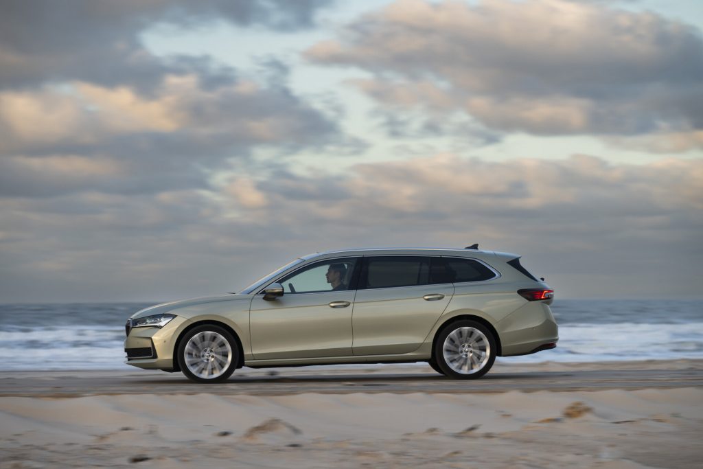 Škoda Superb Combi stupa na scenu s još više dostupnog prostora i naprednijom tehnologijom