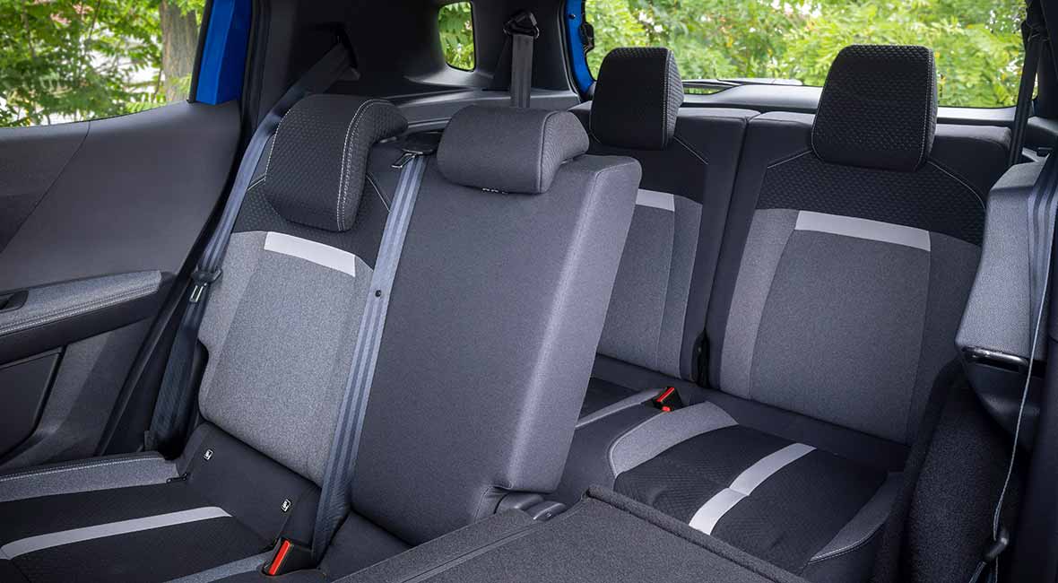 Opel Frontera GS: porodični automobil sa 7 sedišta