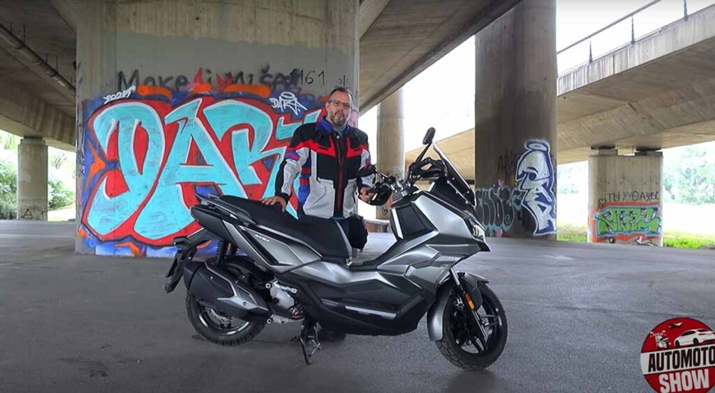 SYM ADX 300: skuter koj ne smete da zaobiđete