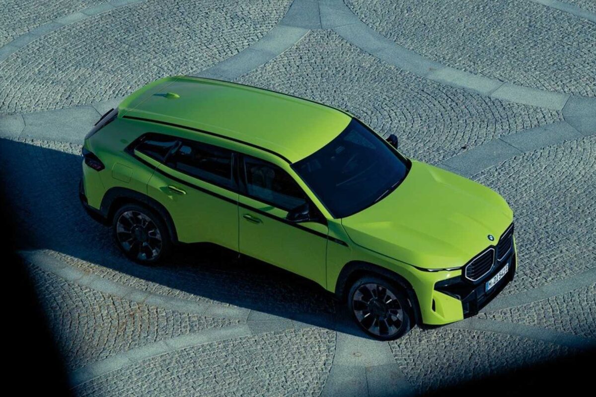 BMW XM 50e debitovao bez pompe