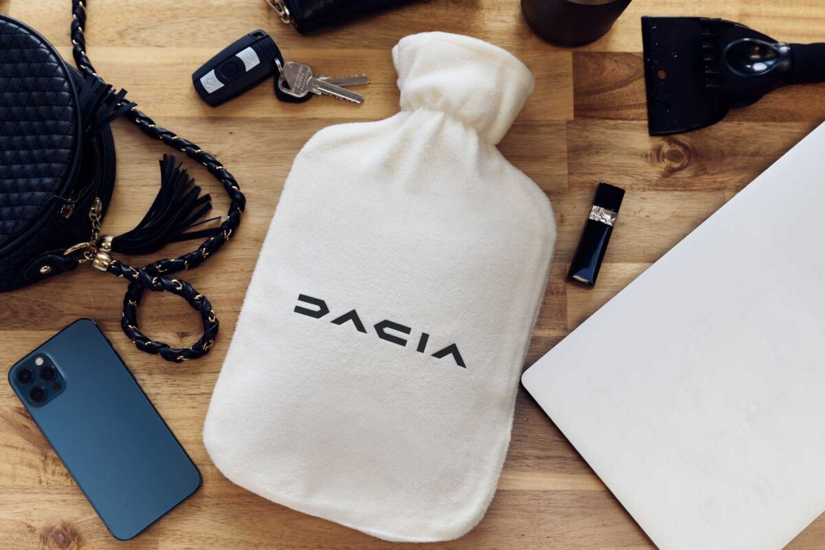 Dacia na šaljiv način “prozvala” BMW