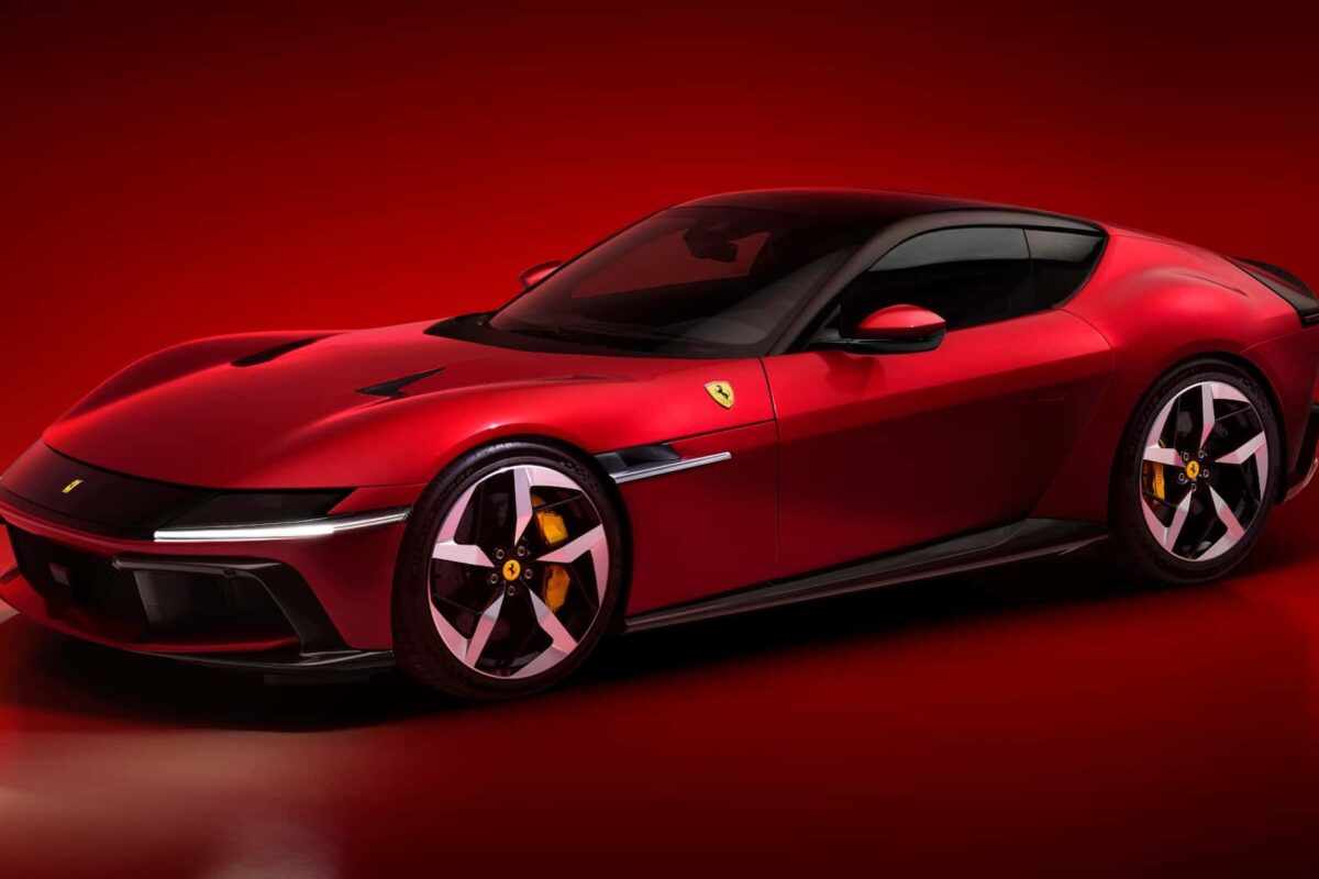 Novi Ferrari 12Cilindri zadržava atmosferski V12 motor