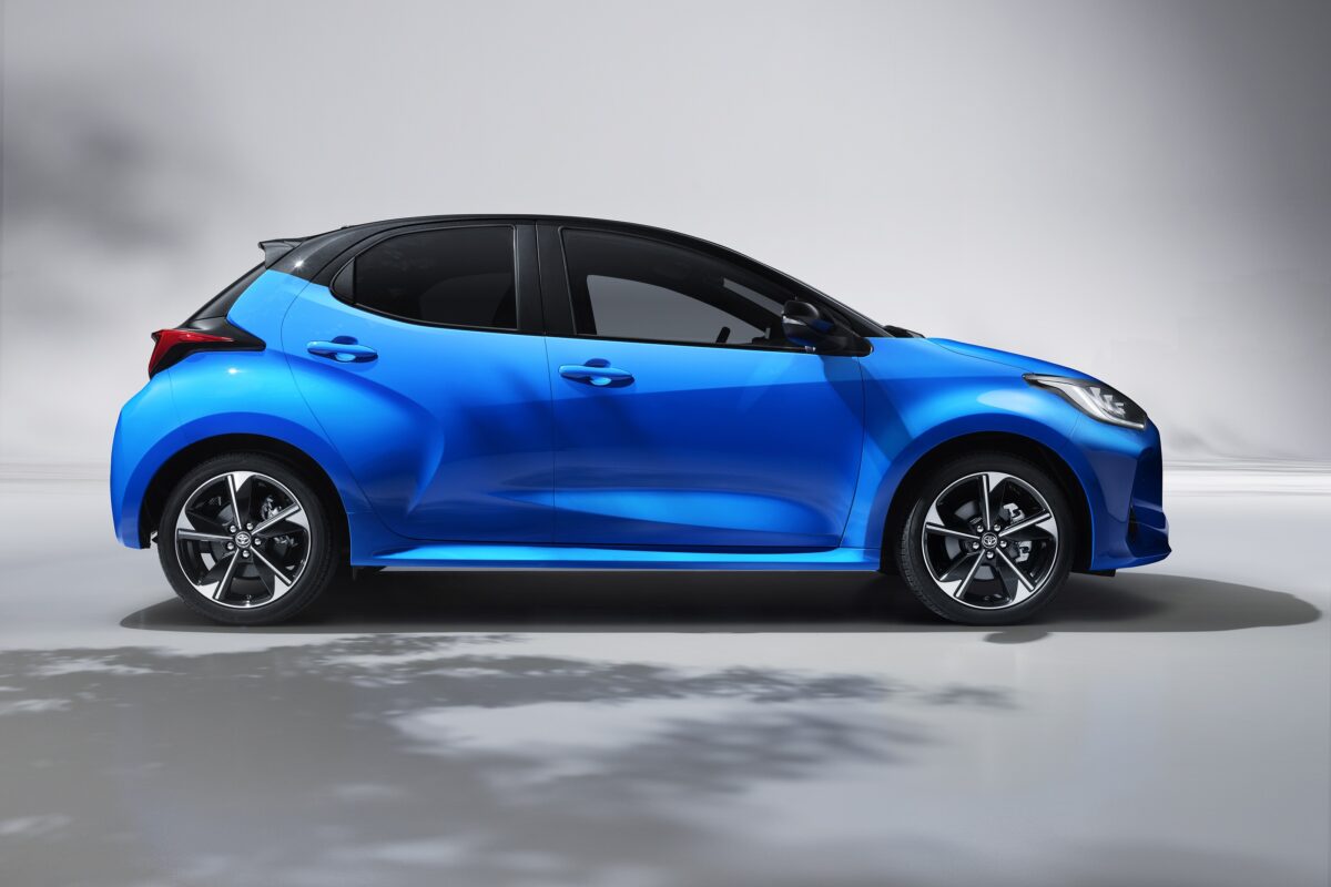 Obnovljeni Yaris pristiže s više hibridno-električnih verzija