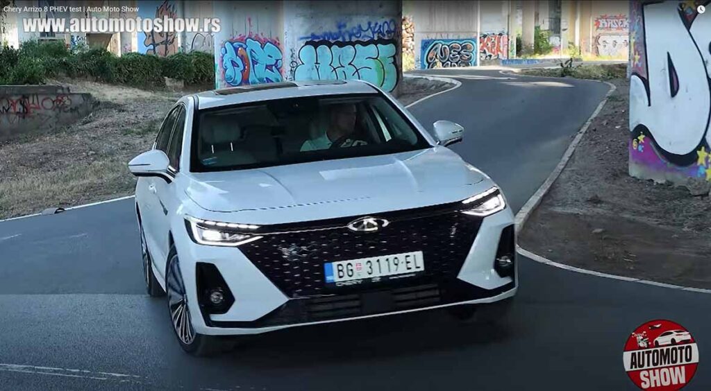 Chery Arizzo 8 PHEV, prilično stabilan u krivinama