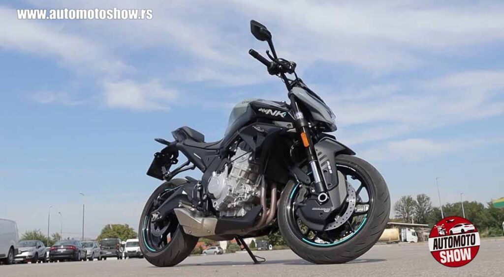 CF Moto 675 KN, nejked bajk