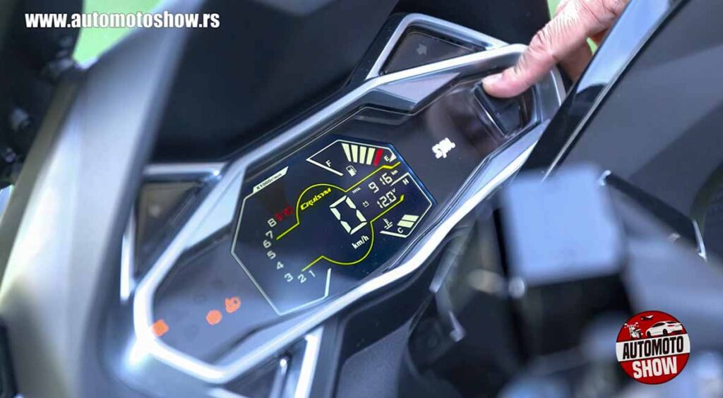 SYM CRUiSYM 300, dovoljno brz