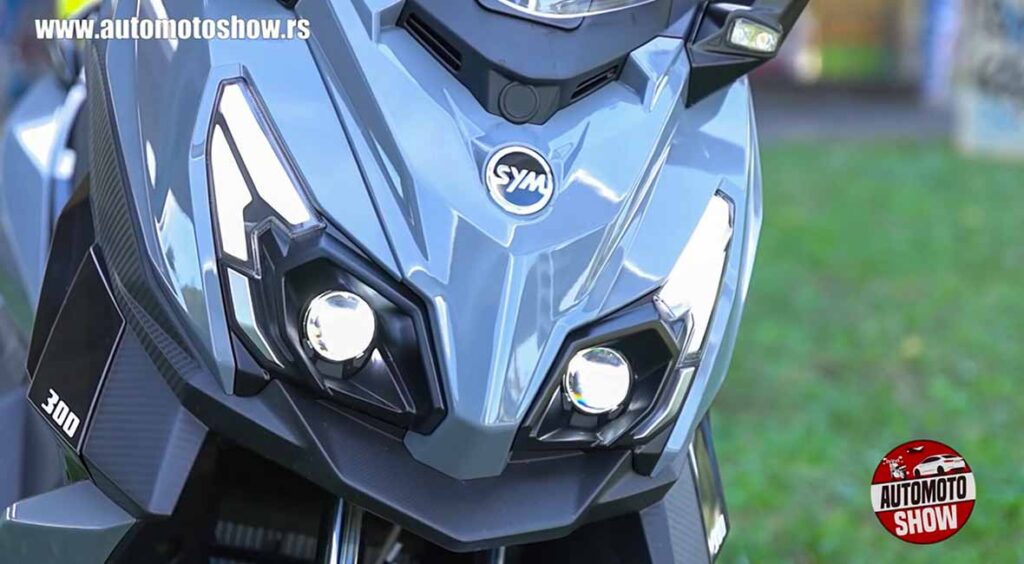 SYM CRUiSYM 300, LED svetla