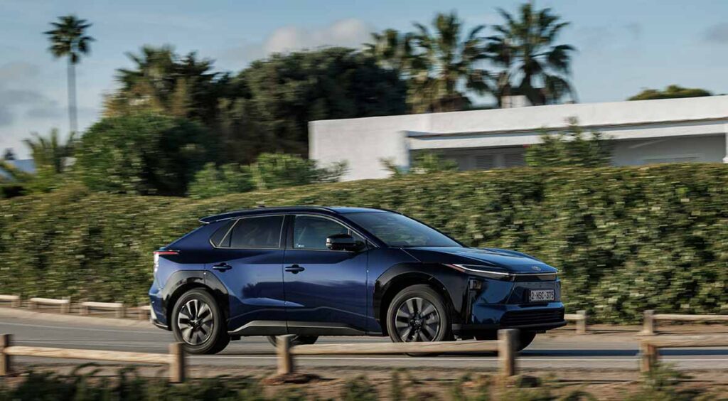 Toyota bz4x, može i van terena