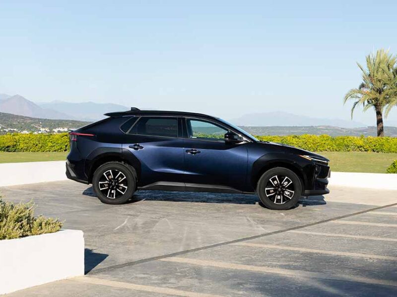 Nova Toyota bZ4X: više snage, veća efikasnost i ozbiljno unapređenje udobnosti