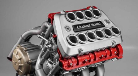 MV Agusta 5-cilindrični “Quadrato” Koncept: Inženjerska Revolucija ili Mehaničko Ludilo?