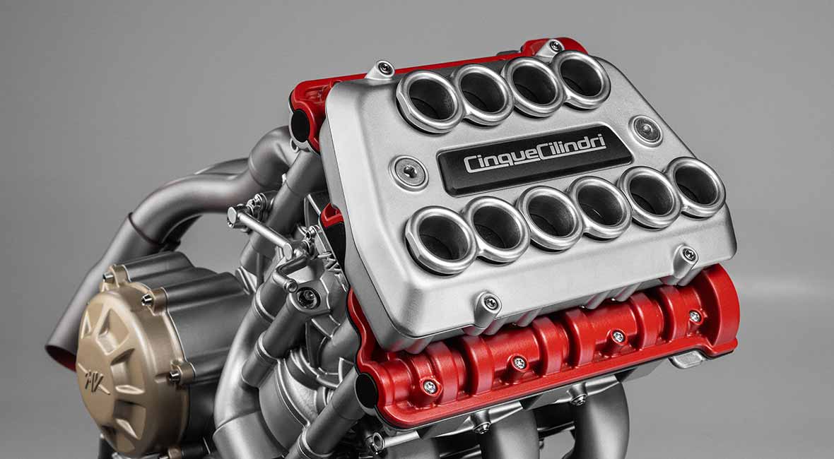 MV Agusta 5-cilindrični “Quadrato” Koncept: Inženjerska Revolucija ili Mehaničko Ludilo?