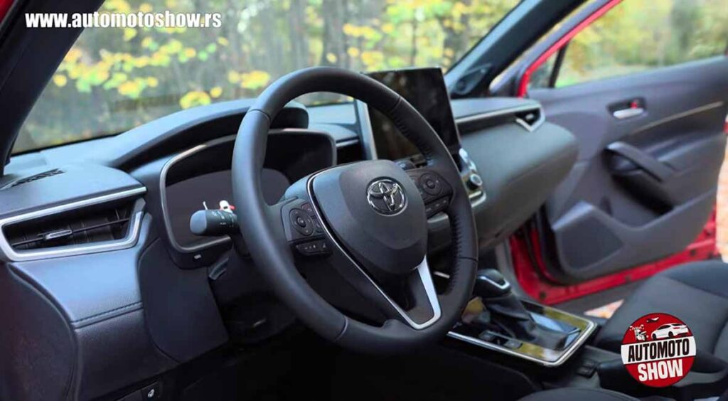Zoyota Corolla Cross, enterijer
